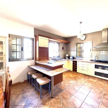 Semesterbostad Casa Surf La Higuerita Tetir